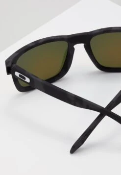 Oakley HOLBROOK - Sonnenbrille - Prizm Ruby 10 Oakley HOLBROOK - Sonnenbrille - Prizm Ruby -Oakley 03672a73f2fc40538bfdca49635ef64c