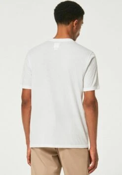 Oakley BARK - T-Shirt Print - White/black -Oakley 18d39542d4b24f4da0afba3f5b5a7a80