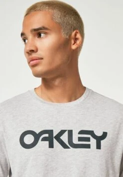 Oakley MARK II 20 - T-Shirt Print - Granite Heather 10 Oakley MARK II 20 - T-Shirt Print - Granite Heather -Oakley 3b72e841c745473b84cefe5856cd2889