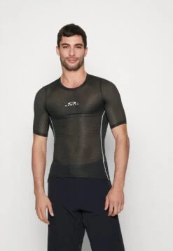 Oakley ENDURANCE BASE LAYER SS - Sport T-shirt - Blackout -Oakley 832c1482014f469997a7ebfe34903014 1