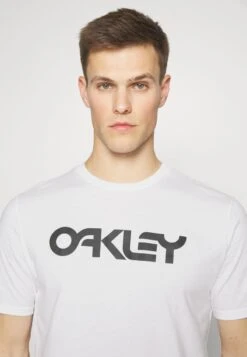 Oakley MARK II 20 - T-Shirt Print - White/black 11 Oakley MARK II 20 - T-Shirt Print - White/black -Oakley e6705c712a9846fdb10ead28726cc198