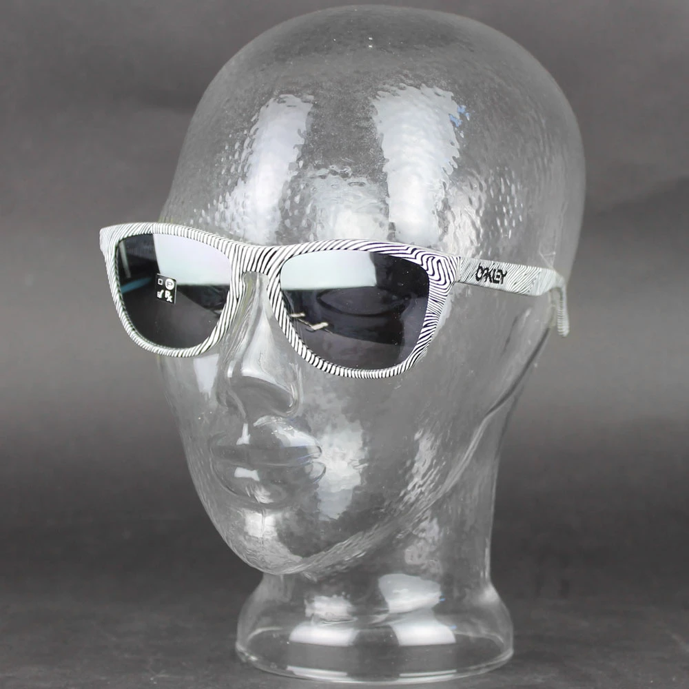 Oakley Frogskins Sonnengläser Fingerprint Black White/Black Iridium Damen, Herren 7 Oakley Frogskins Sonnengläser Fingerprint Black White/Black Iridium Damen, Herren – Bild 5