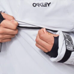 Oakley TC Ice BZI Snowboardanorak Grey Mountains Herren -Oakley oakley tc ice pullover foa 400888 9gy 02 gross